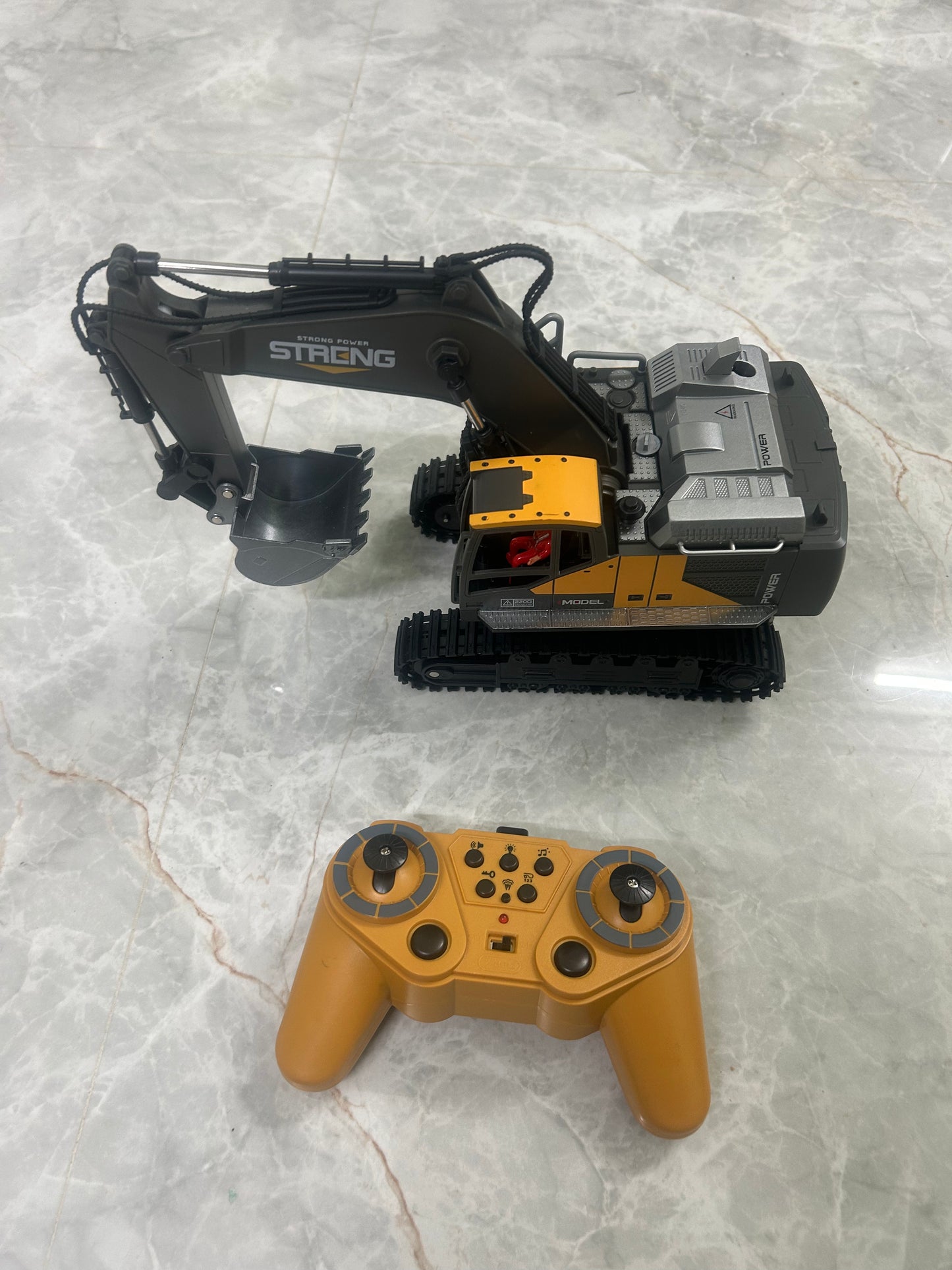 Rc JCB Excavator 1:16 Scale | 2.4Ghz | Metal Digging Head | Light & Sounds | Horn | Demo mode | Smoke Sprayin