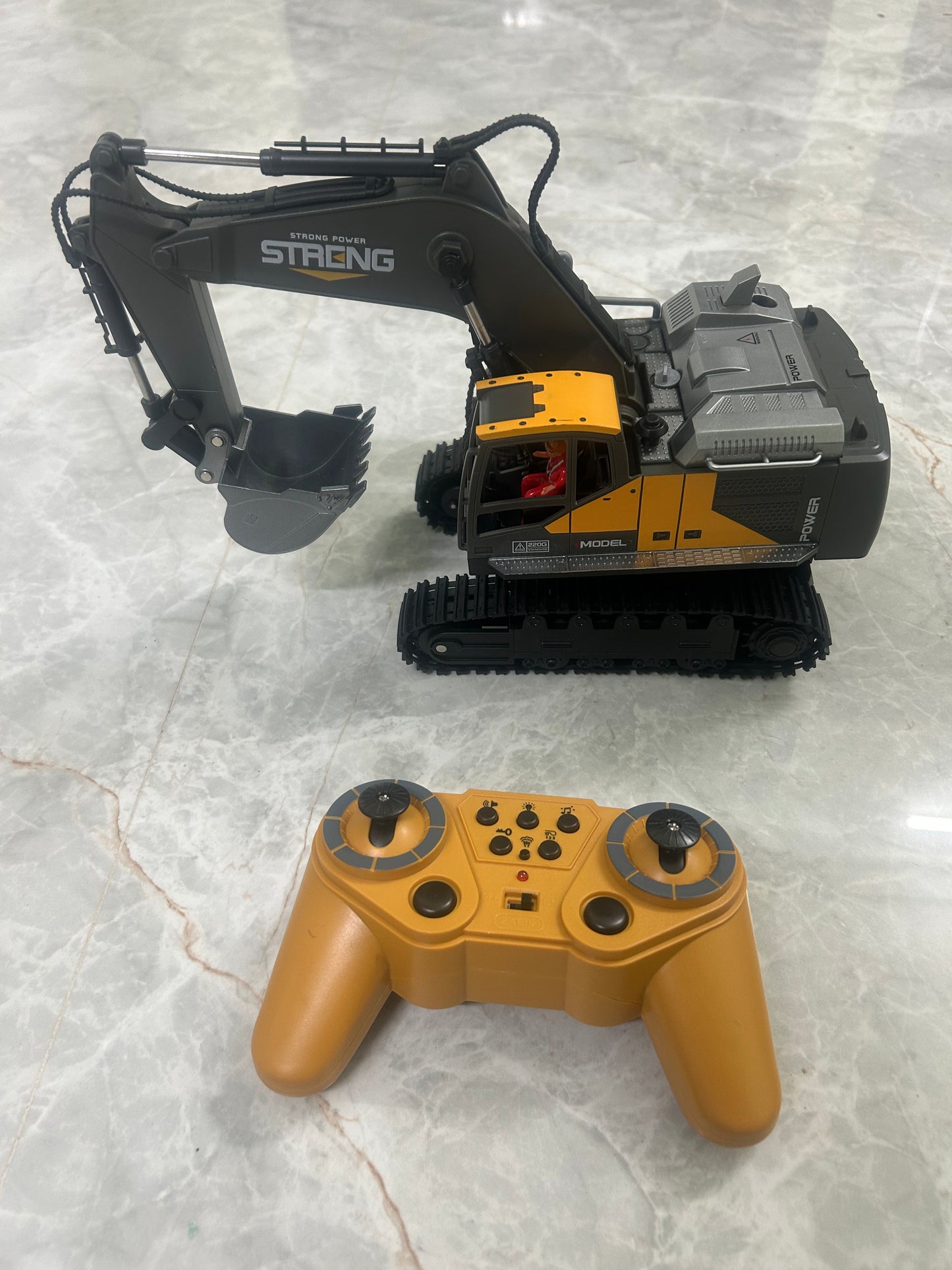 Rc JCB Excavator 1:16 Scale | 2.4Ghz | Metal Digging Head | Light & Sounds | Horn | Demo mode | Smoke Sprayin