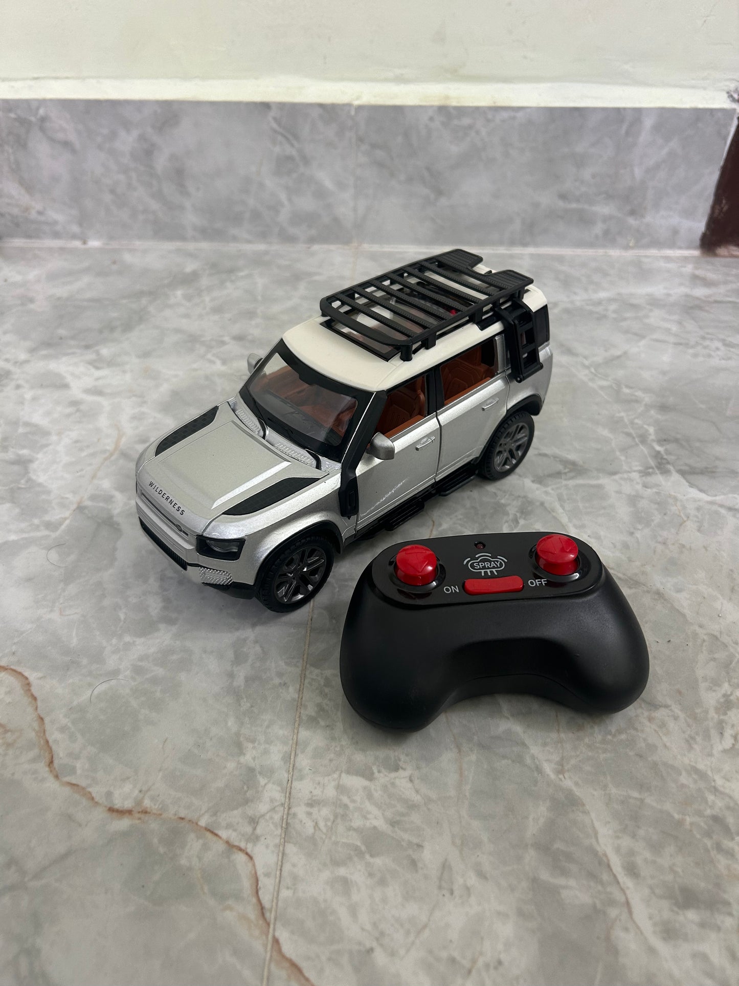 Defender Diecast metal Remote car