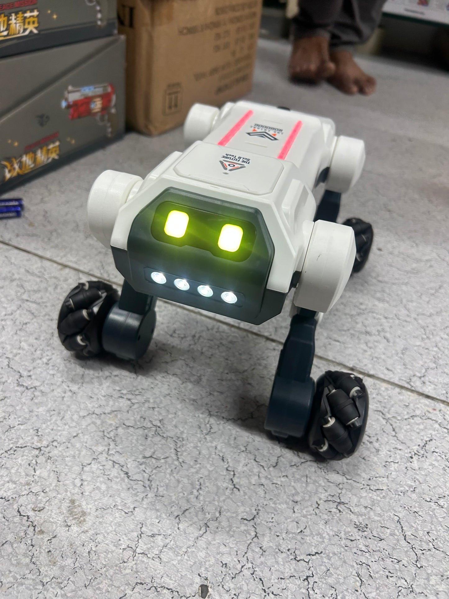 Intelligent Robot dog , 360° rotation, LED light, sensor smoke effect