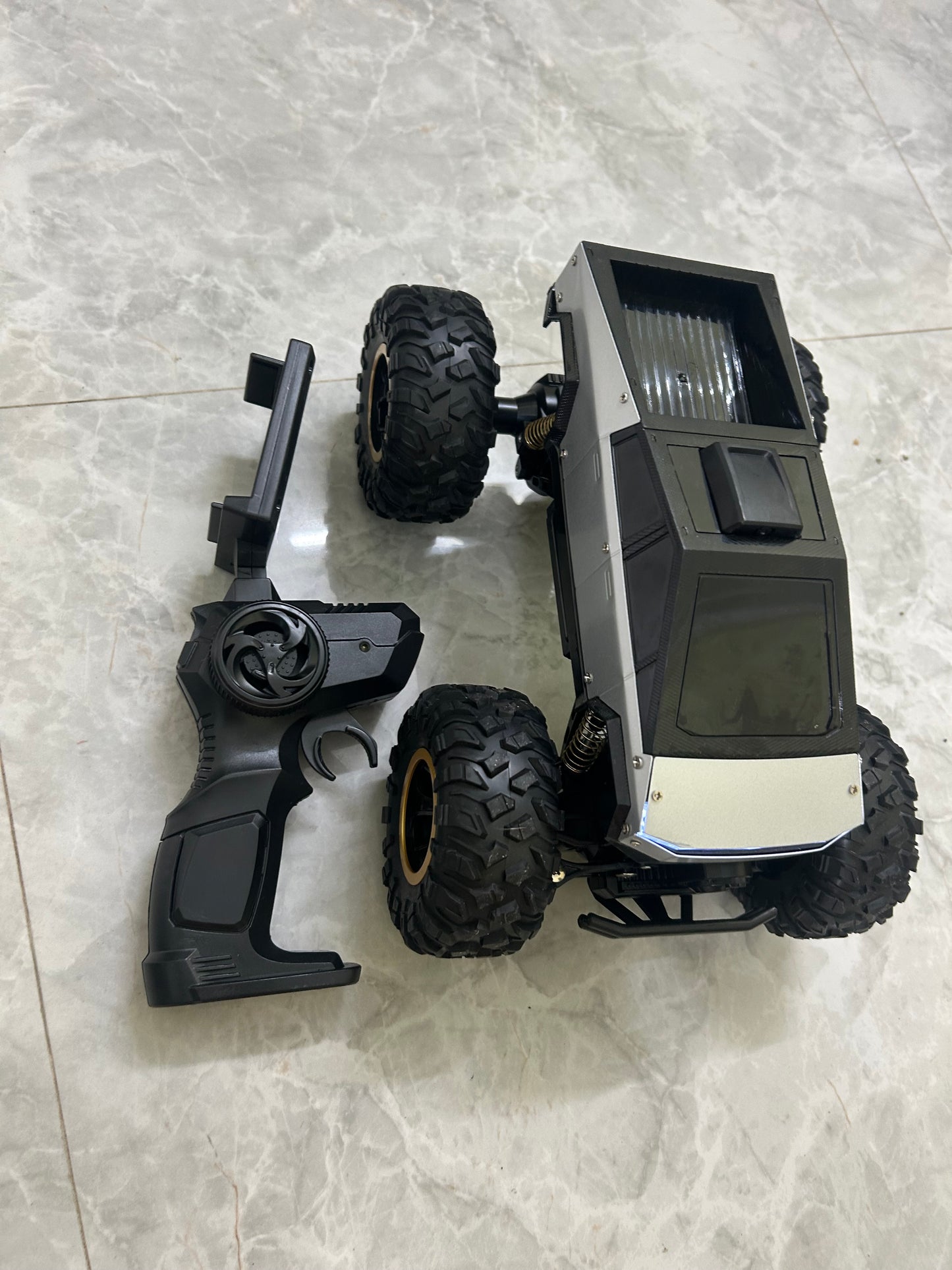 Tesla Cyber Truck Camera RC Car (4WD)