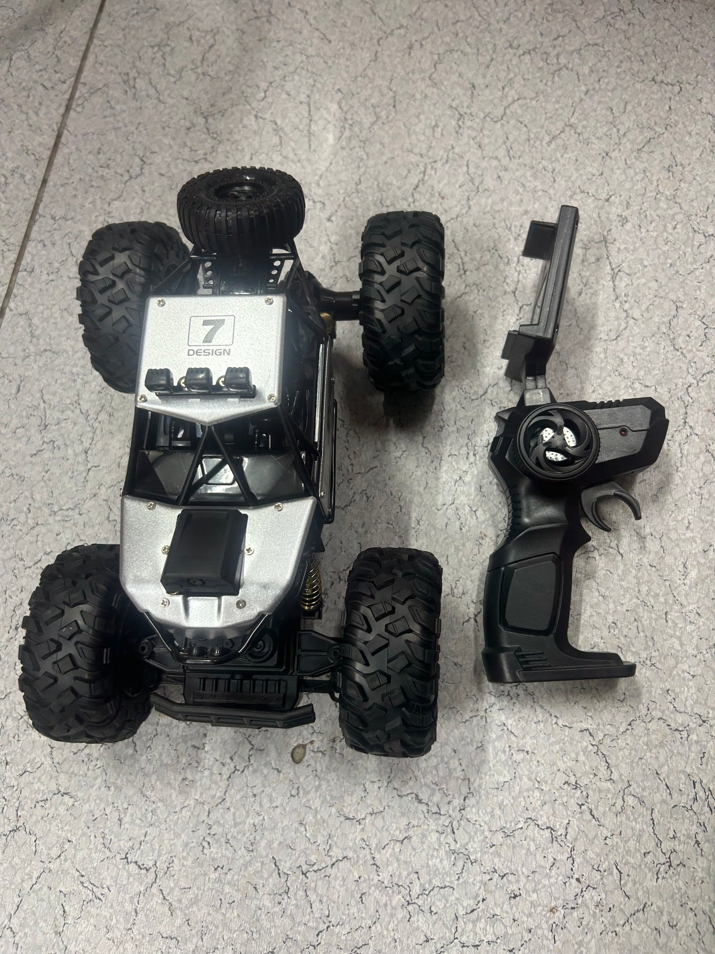 Camera Rock Crawler/ 2WD RC/ Monster Truck