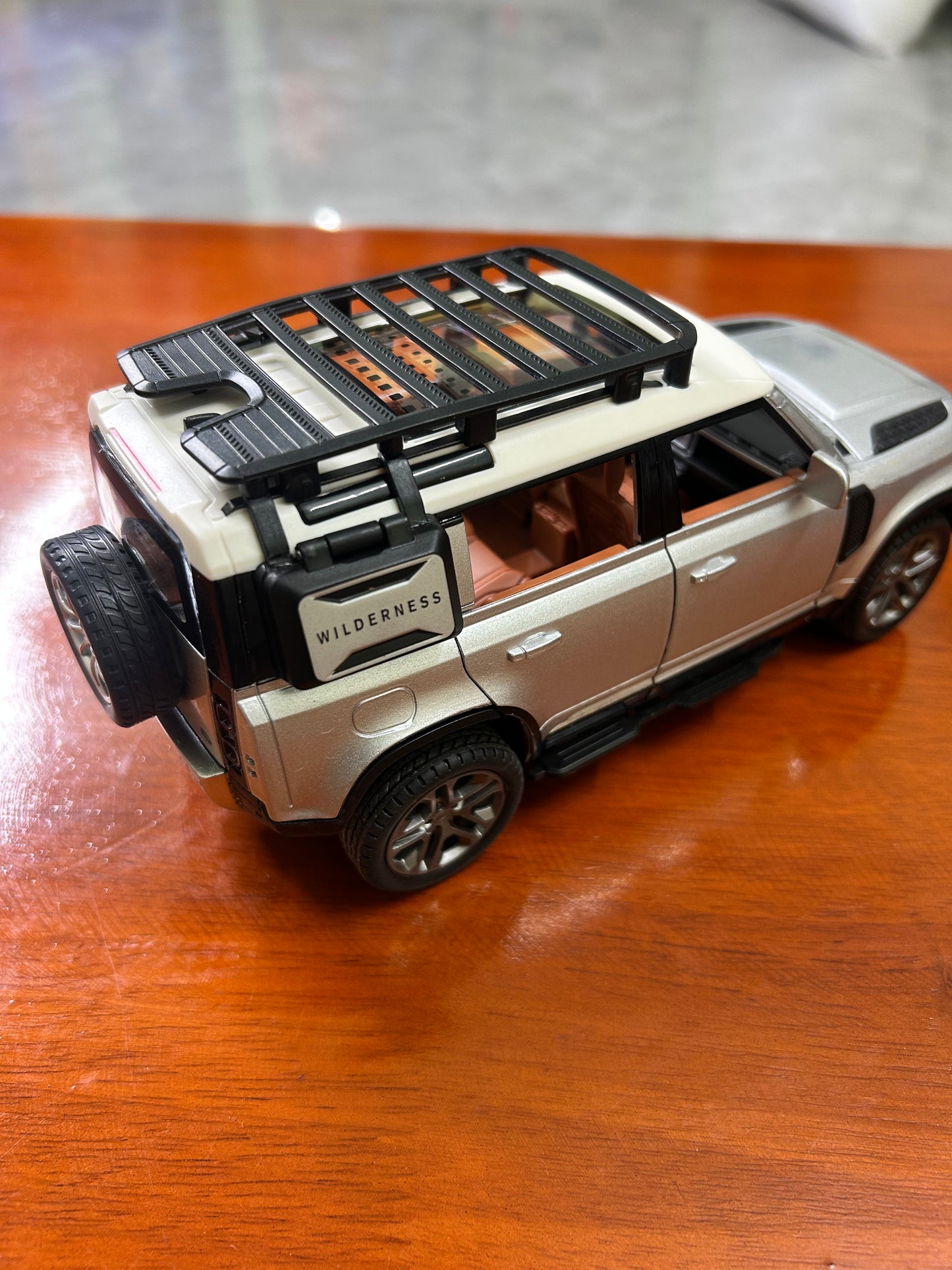 Defender Diecast metal Remote car