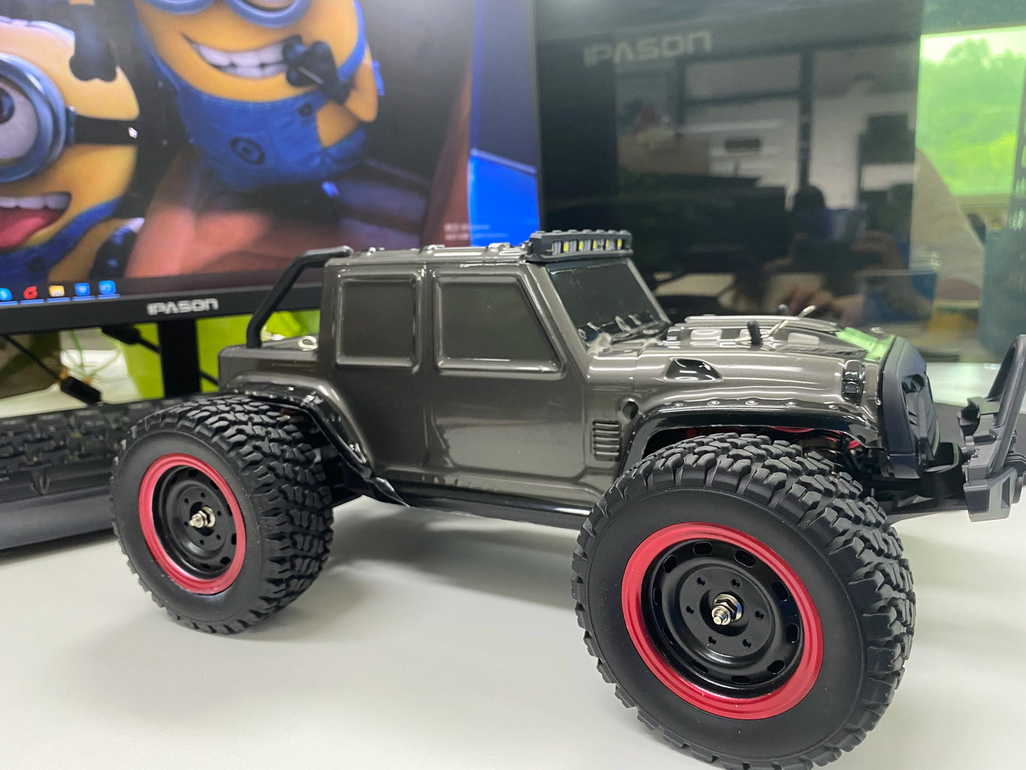 GANTRY 2.4G 40km High-speed 4-wheel Drive Vehicle W/ Lights Off-road RC Car 1/16 Scale Remote Control Car RC Truck SCY 16103