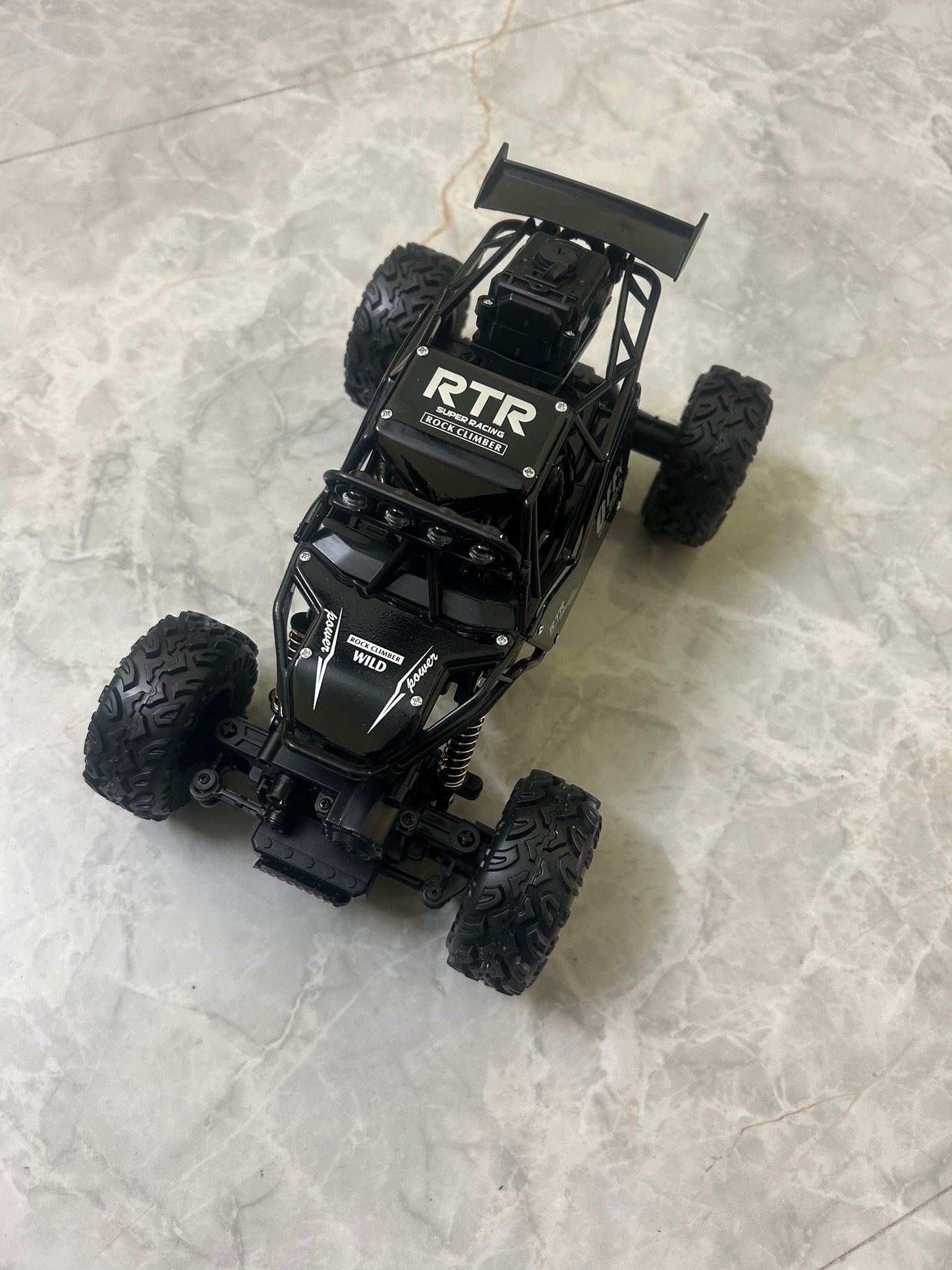 ￼ 4WD off-road rock climber